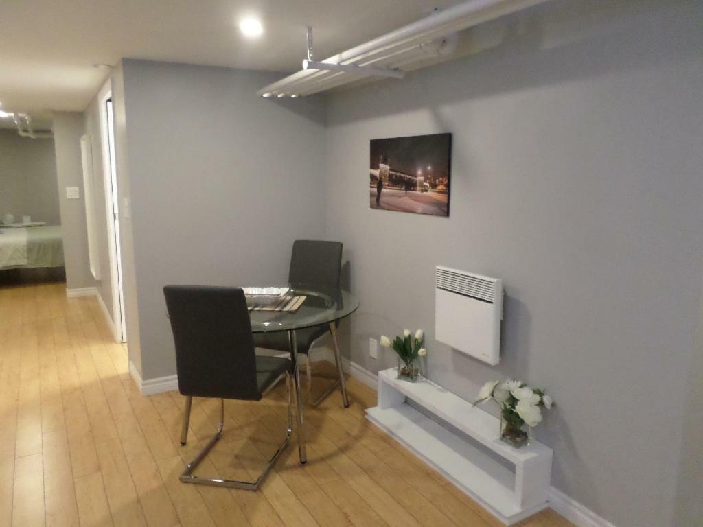אוטווה Fantastic And Modern Downtown 1-Bed Basement Apt., Parking Wi-Fi And Netflix Included מראה חיצוני תמונה